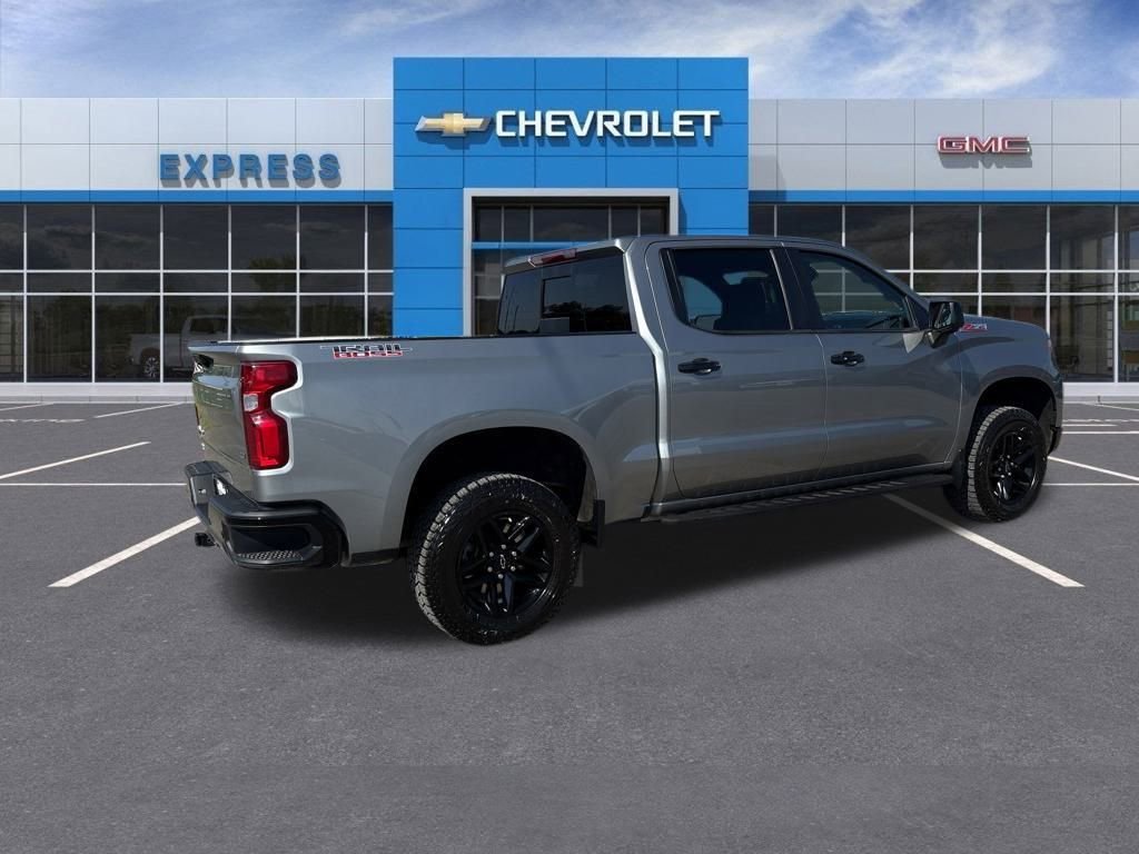 2024 Chevrolet Silverado 1500 LT Trail Boss photo 3
