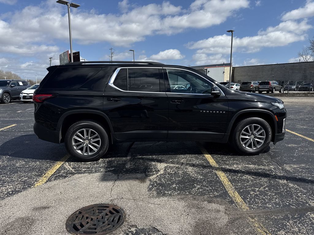 2022 Chevrolet Traverse 1LT photo 4