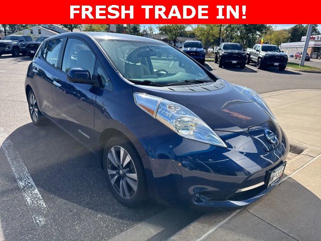 2016 Nissan Leaf SV photo 2