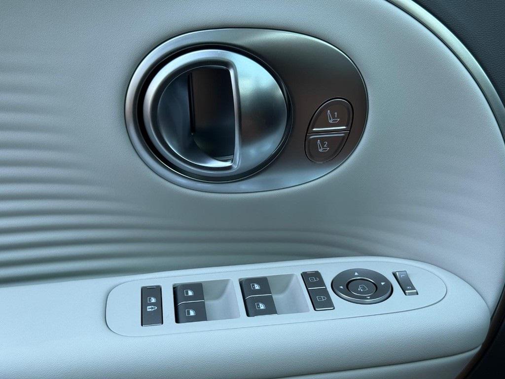 2026 Hyundai Ioniq Limited photo 16
