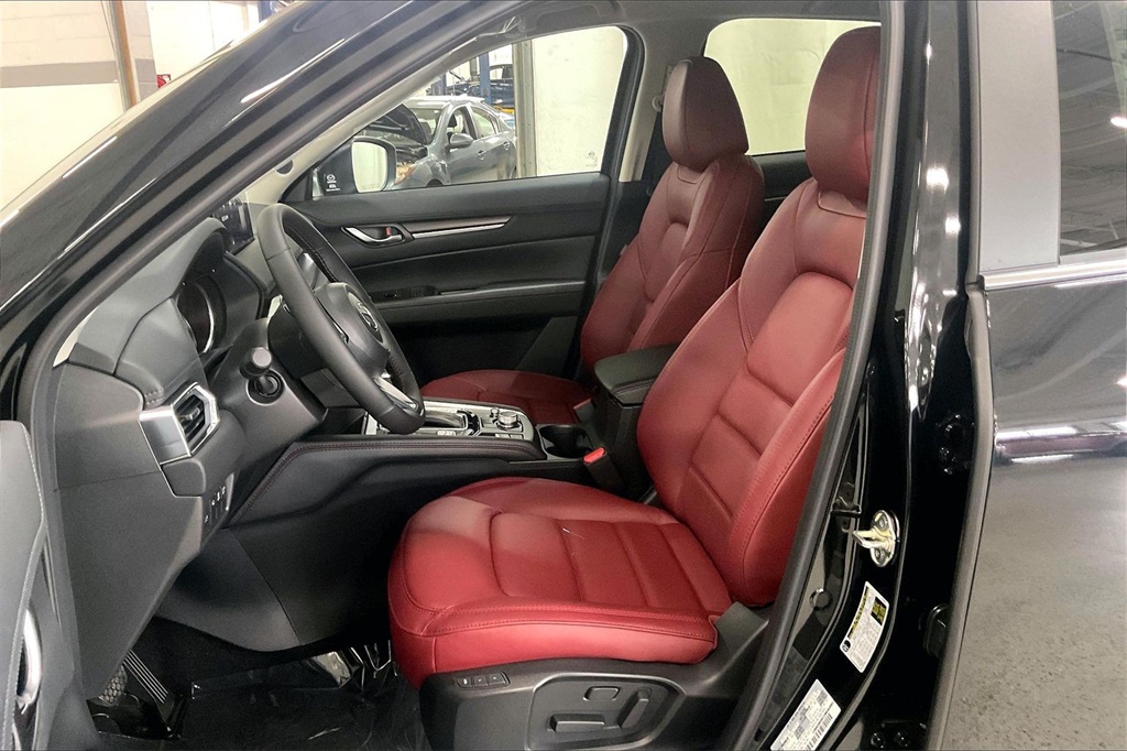 2025 MAZDA CX-5 - Image 8
