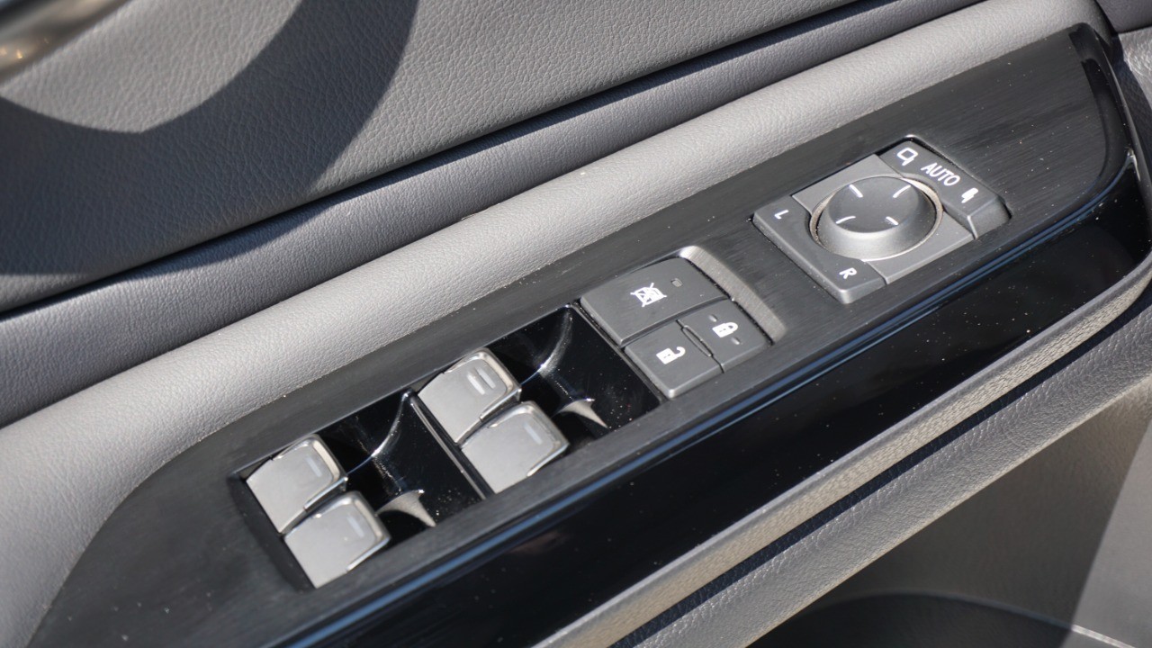 2023 Lexus ES 350 photo 21