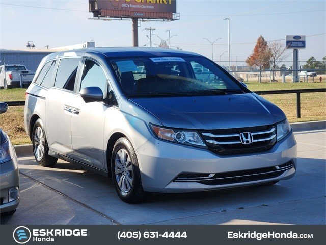 2016 Honda Odyssey SE's photo