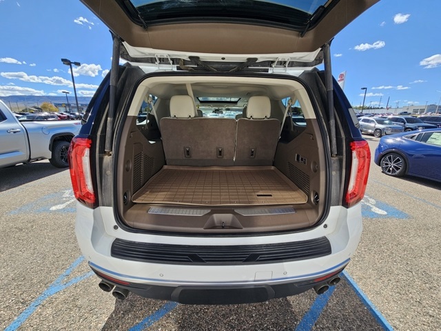 2023 Gmc Yukon XL Denali photo 4