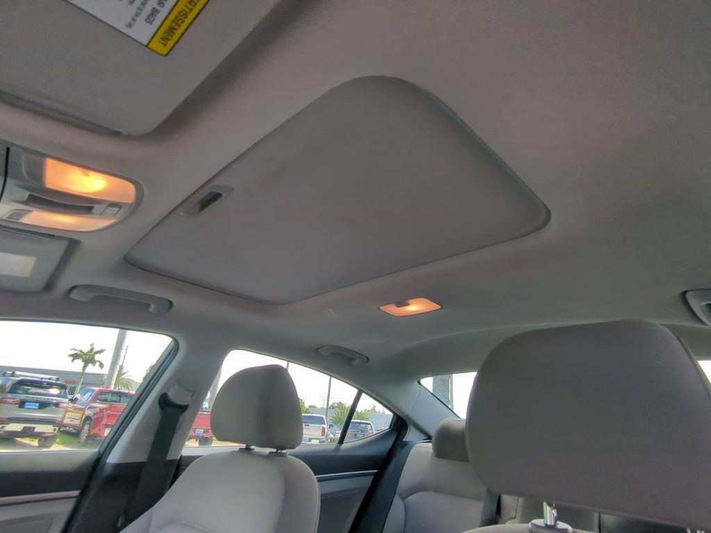 2018 Hyundai Elantra SEL Value Edition Limited photo 17