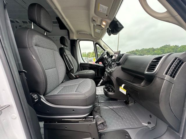 2025 Ram ProMaster 3500 Cargo Van photo 30