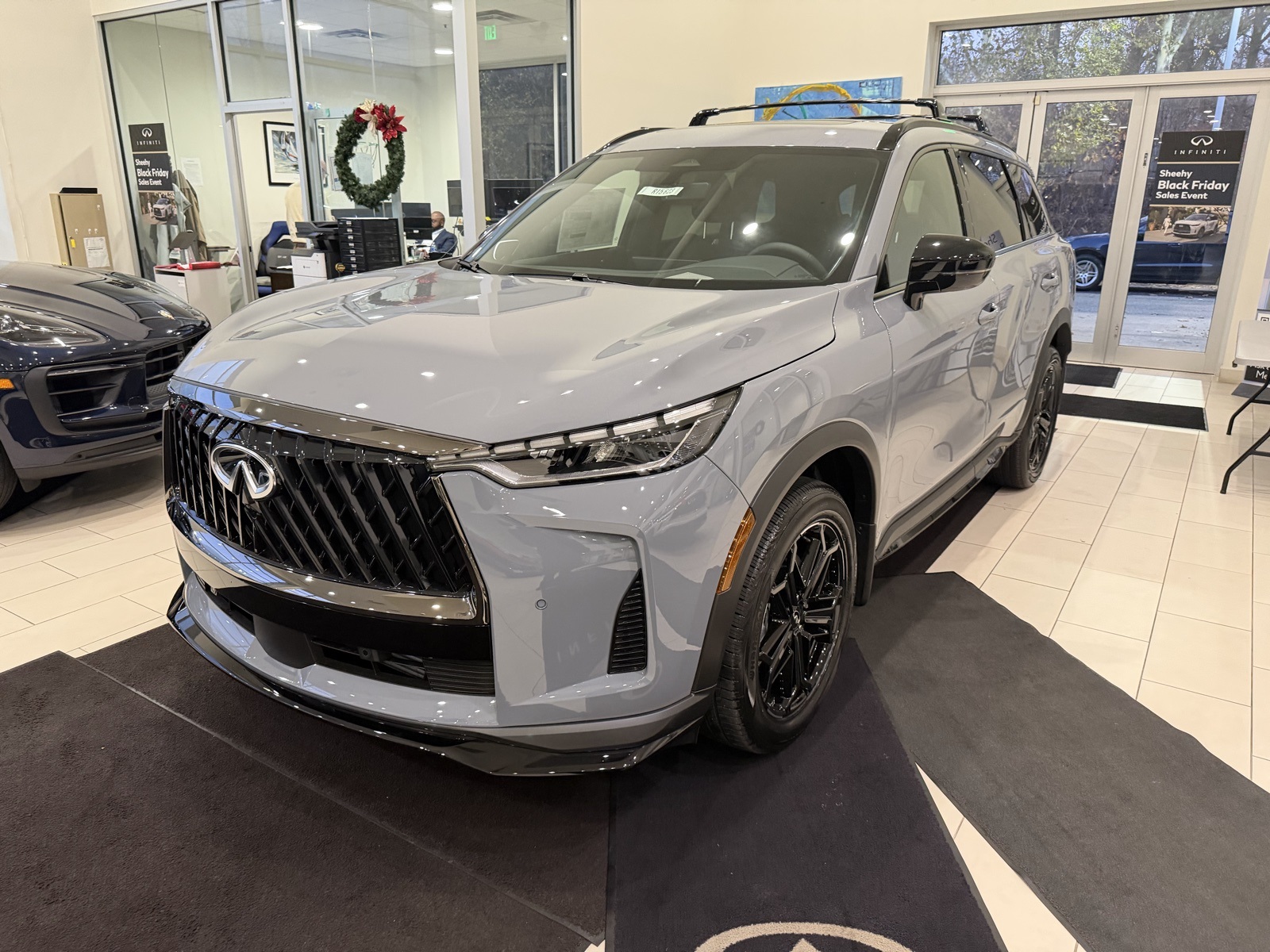 2026 Infiniti QX60 Luxe photo 3