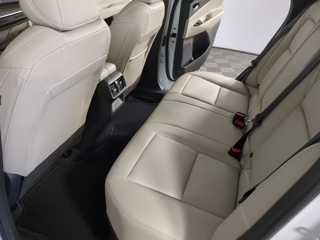 2025 Nissan Murano SL photo 12
