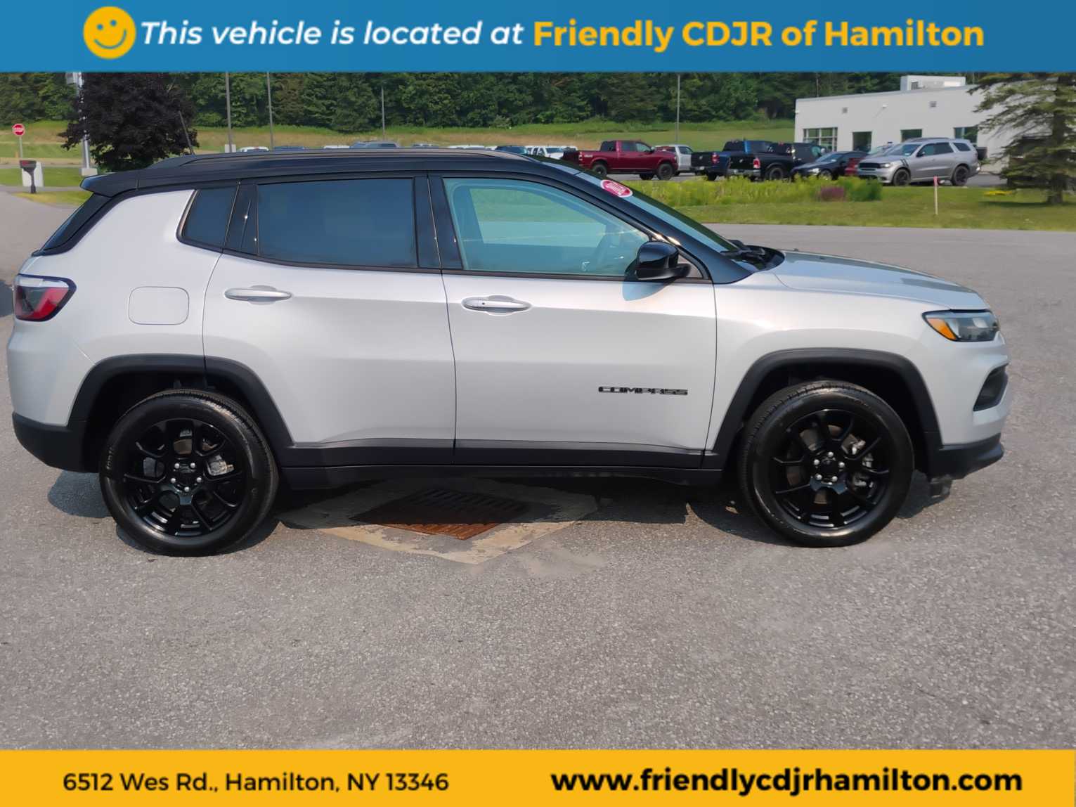 2024 Jeep Compass Latitude photo 2