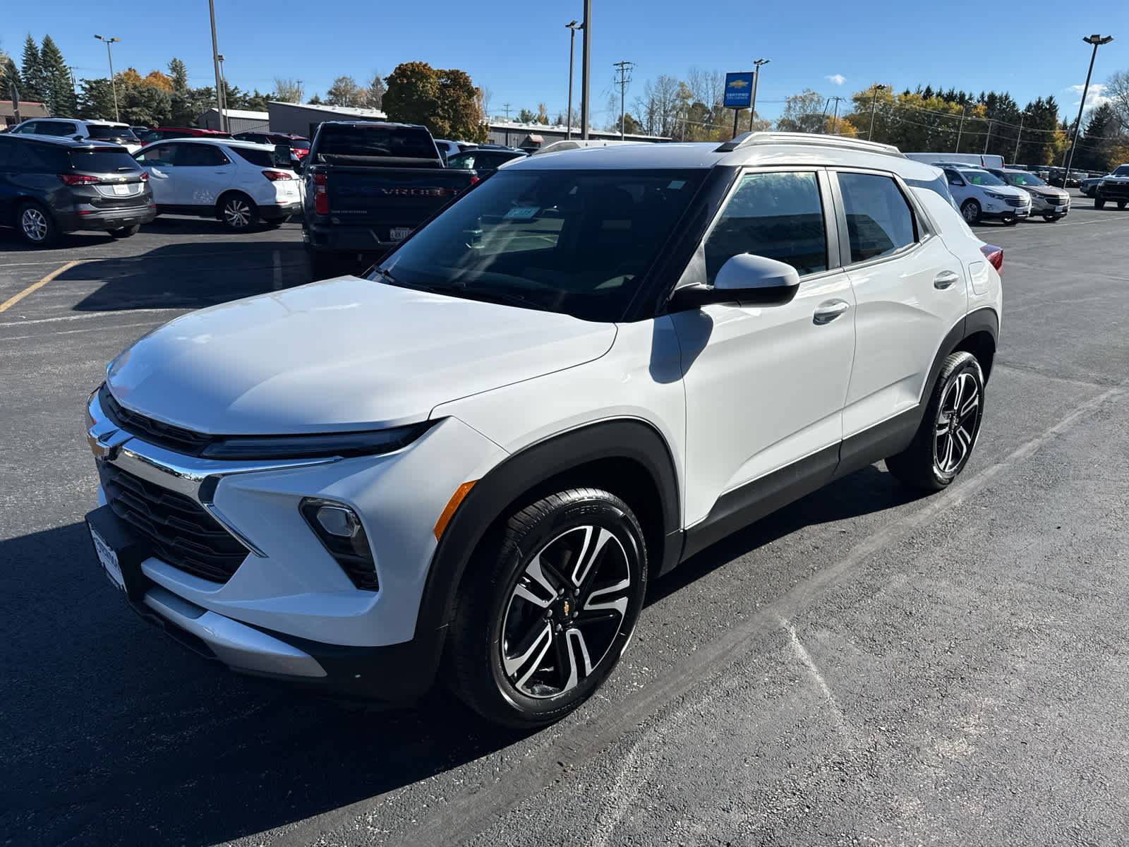 2026 Chevrolet Trailblazer LT photo 3