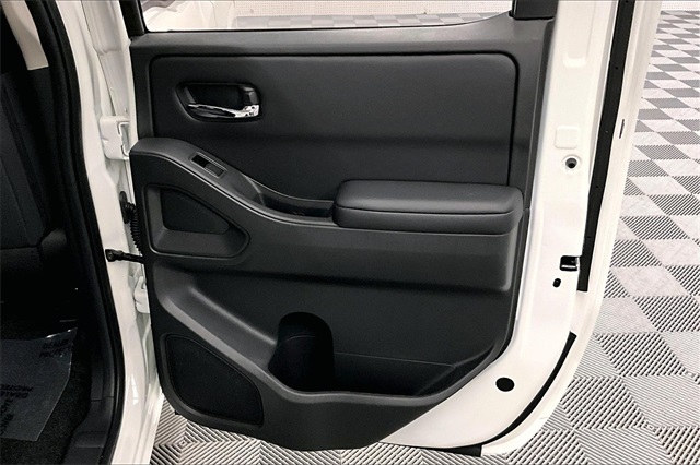 2025 Nissan Frontier SV photo 31