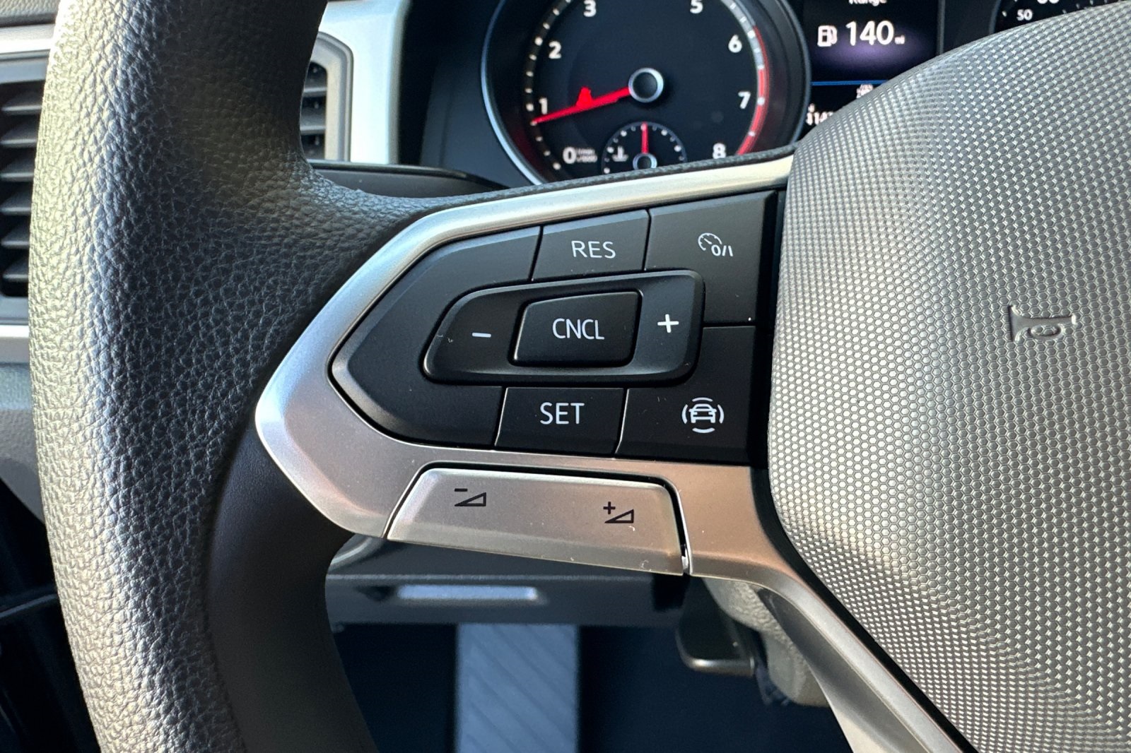 2021 Volkswagen Atlas Cross Sport photo 28