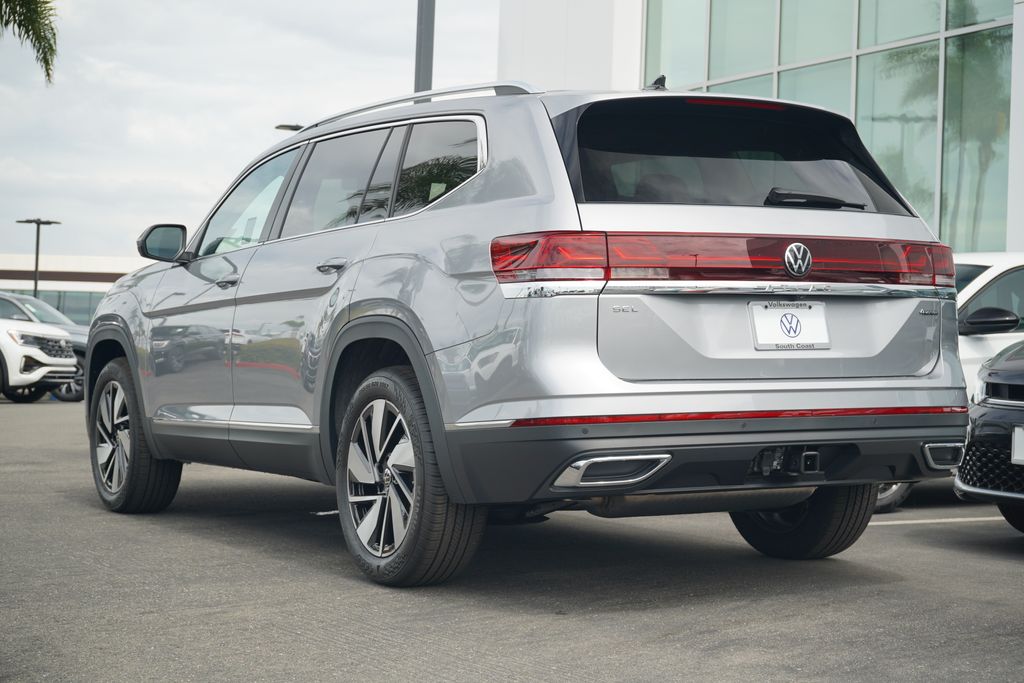 2026 Volkswagen Atlas SEL photo 2