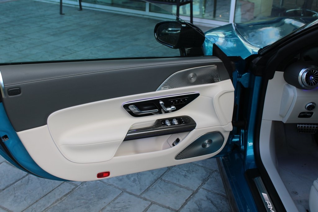 2024 Mercedes Benz SL AMG 63 photo 32