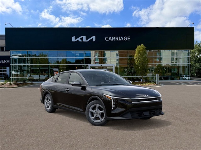 2025 Kia K4 LXS photo 2