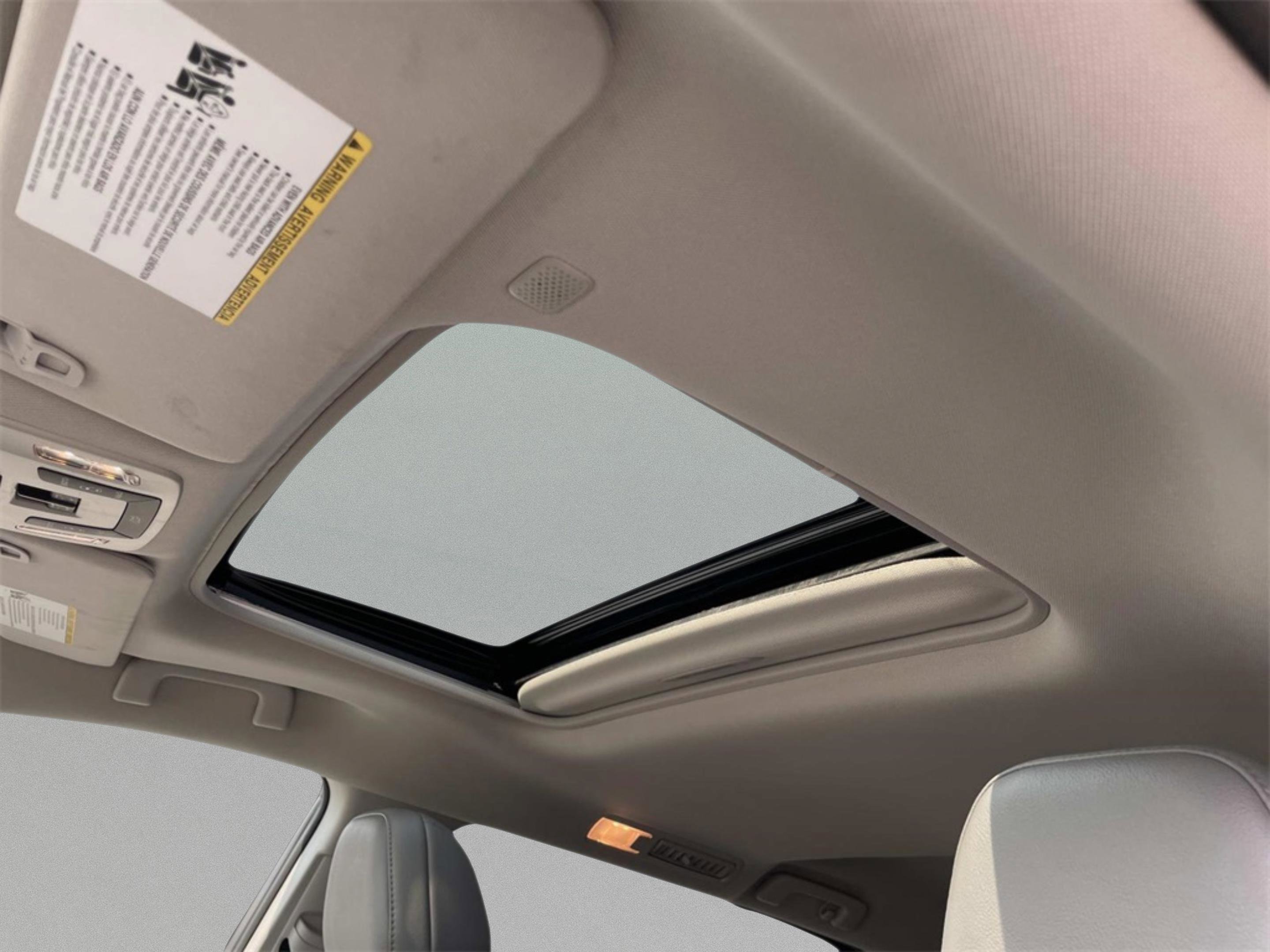 2021 Toyota Sienna XLE photo 10