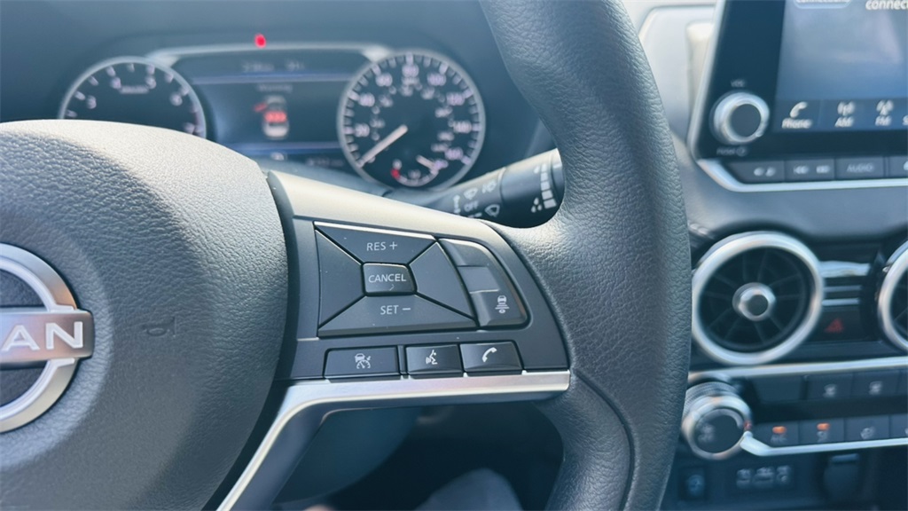 2025 Nissan Sentra SV photo 18