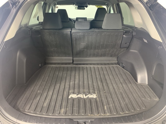 2021 Toyota RAV4 Hybrid XLE photo 27