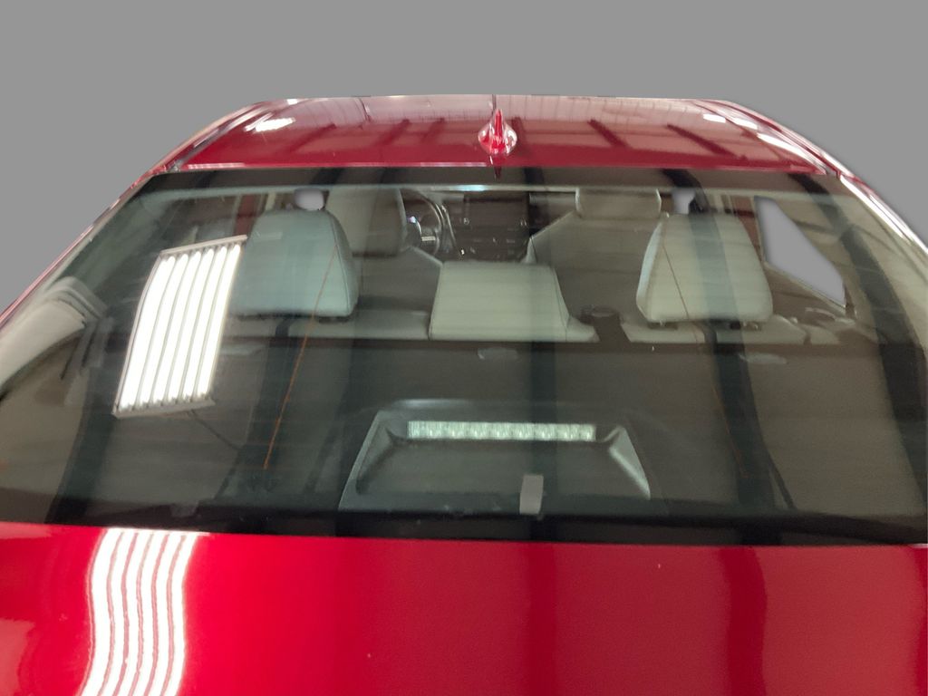 2022 Toyota Camry Hybrid XLE photo 22