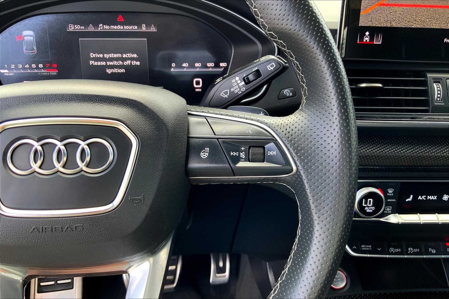 2023 Audi SQ5 Prestige photo 21