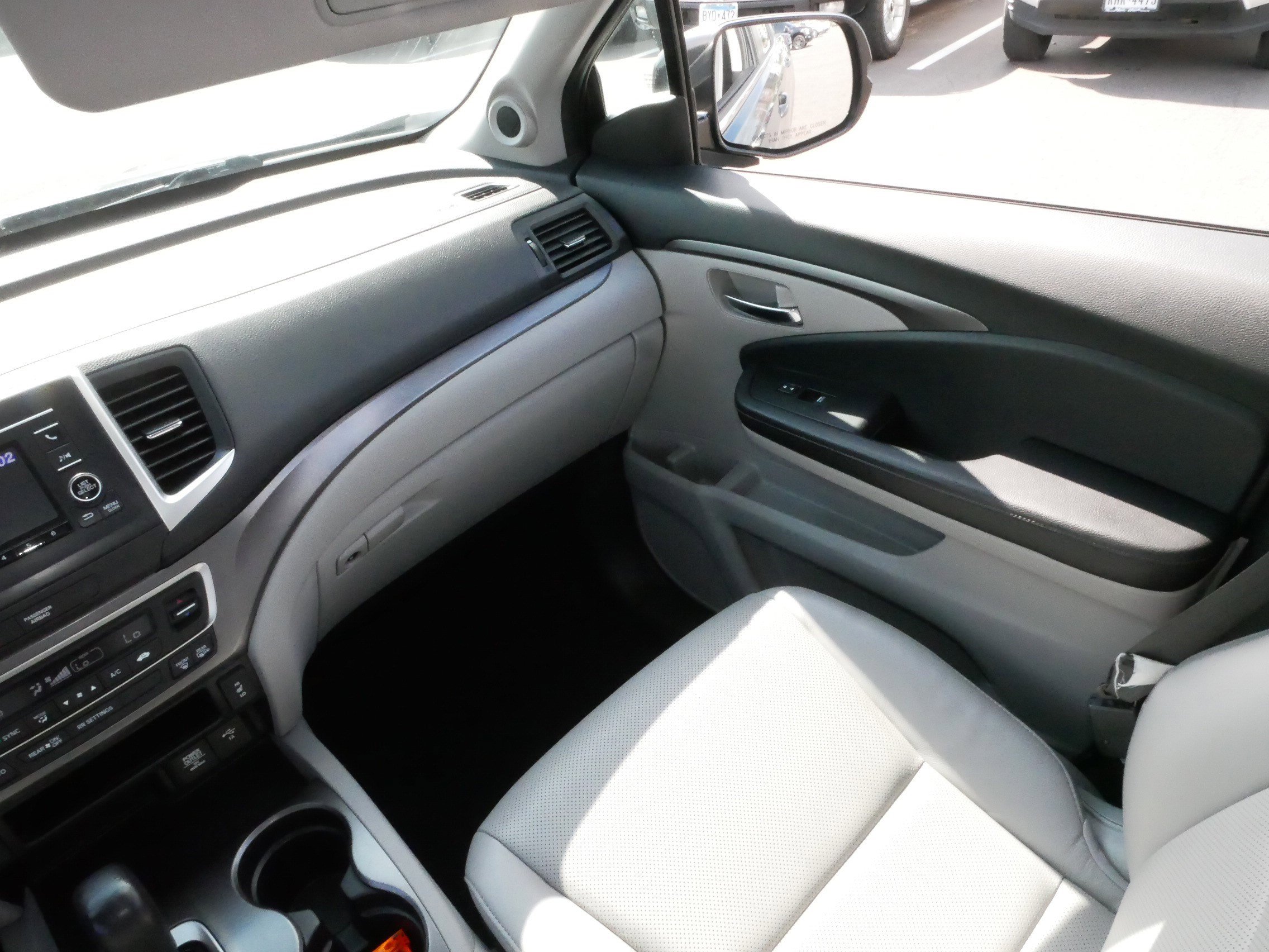 2019 Honda Ridgeline RTL photo 11
