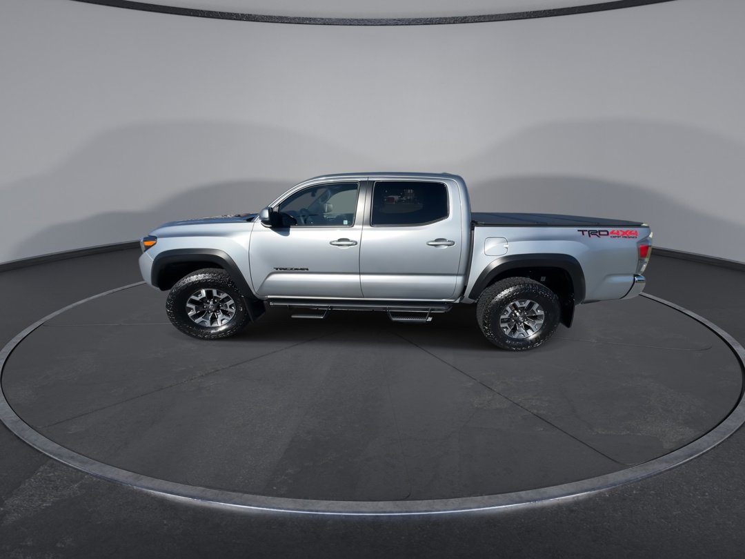 2023 Toyota Tacoma TRD photo 4