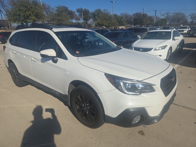 2019 Subaru Outback Premium's photo