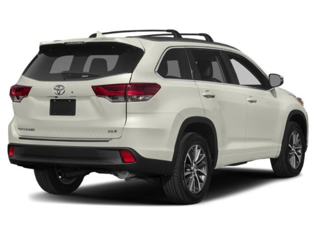 Used 2019 Toyota Highlander XLE with VIN 5TDJZRFH2KS615953 for sale in Brainerd, Minnesota