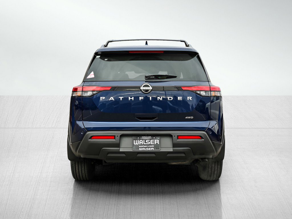 2025 Nissan Pathfinder SV photo 4