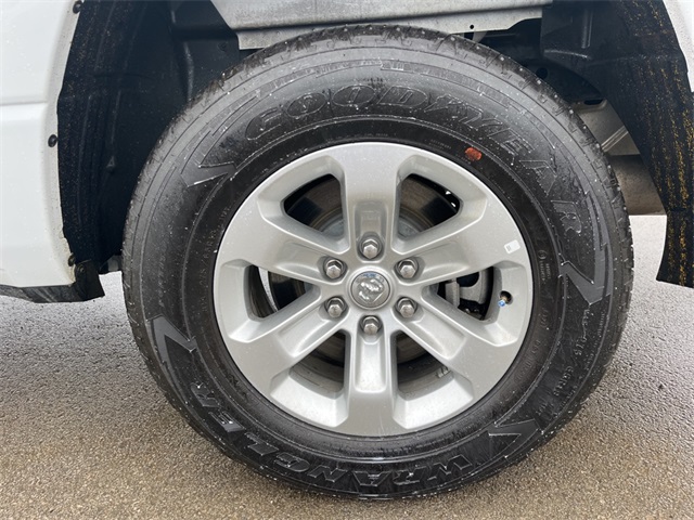 Used 2024 White Ram Laramie image 11
