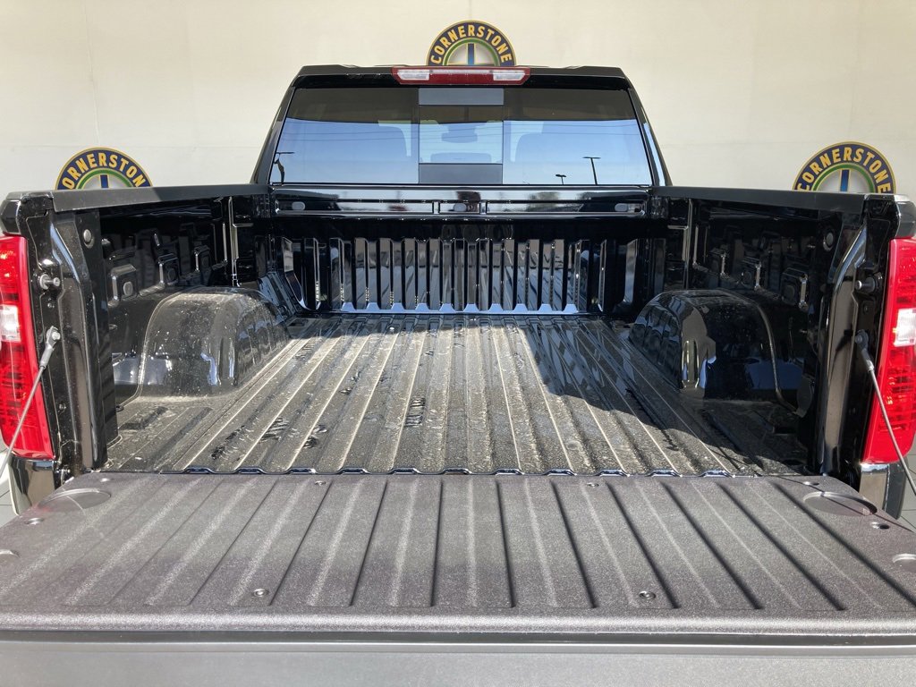 2026 Chevrolet Silverado 1500 LT photo 8