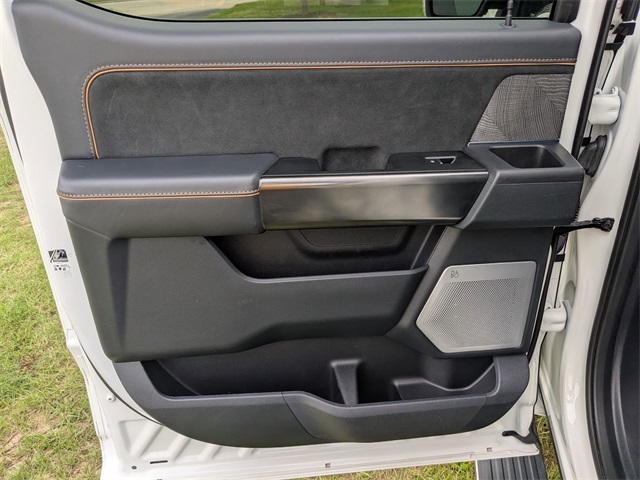 2022 Ford F-150 Platinum photo 29