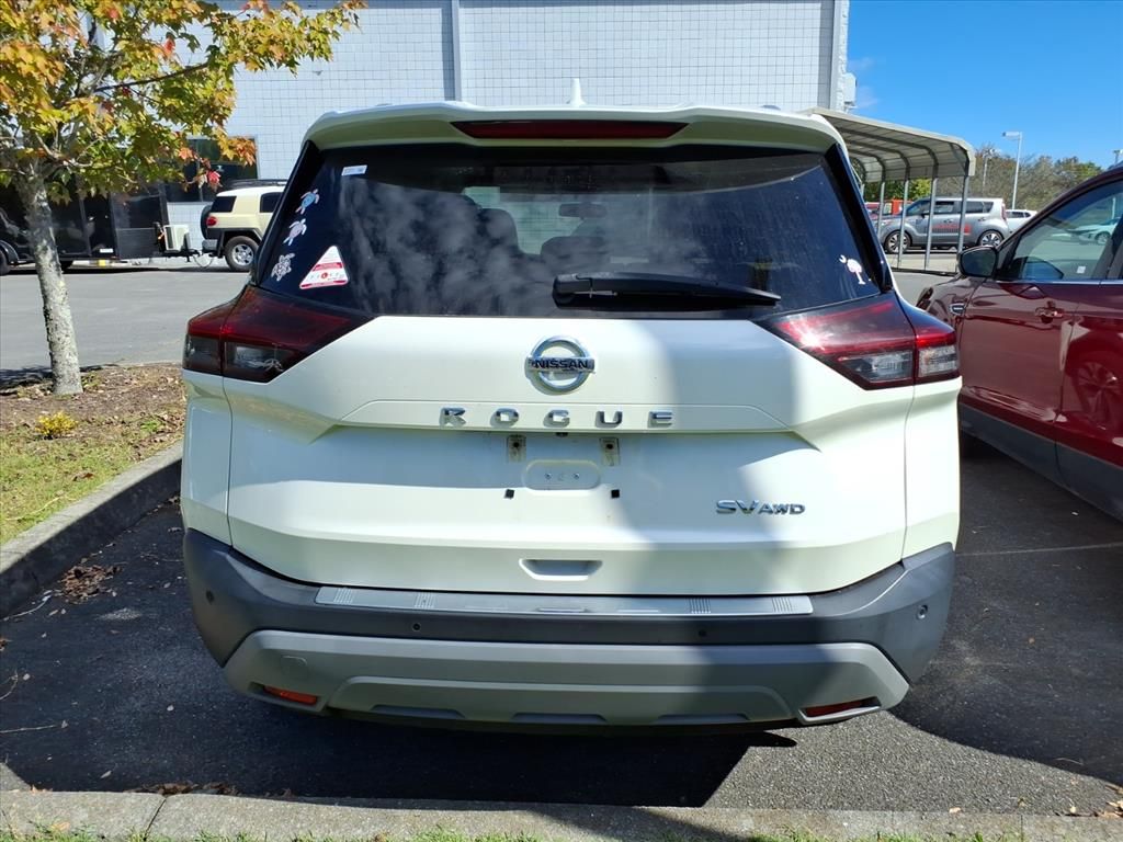 2021 Nissan Rogue SV photo 4