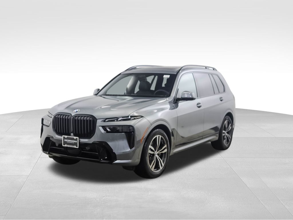 2026 BMW X7 40i's photo
