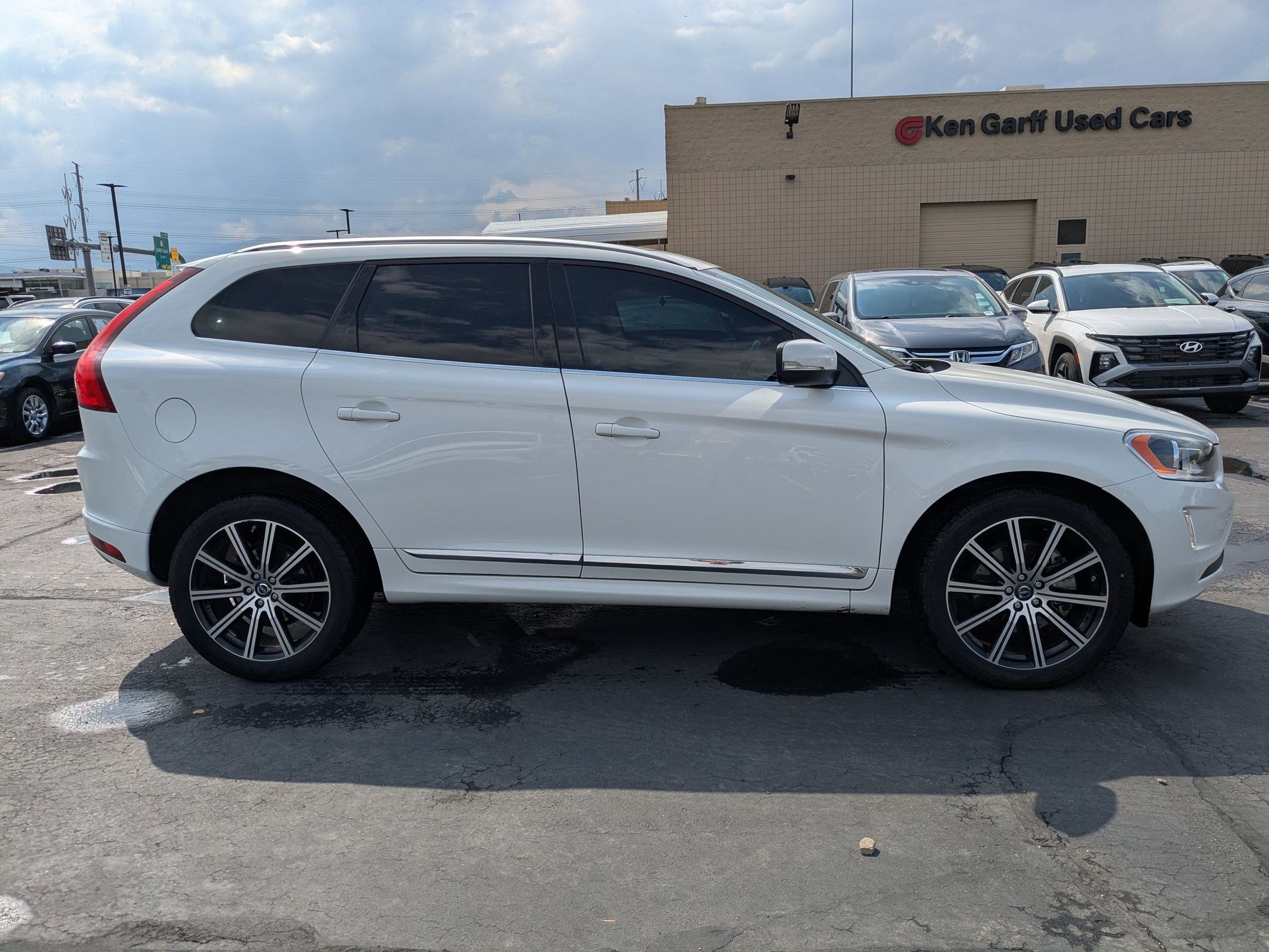 2015 Volvo XC60 T5 Premier photo 2