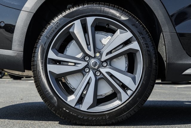 2026 Volvo V60 Cross Country B5 Plus photo 13
