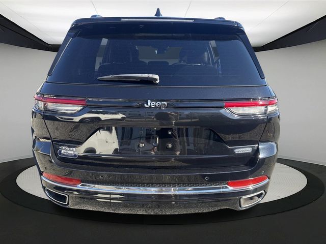 2022 Jeep Grand Cherokee Overland photo 2