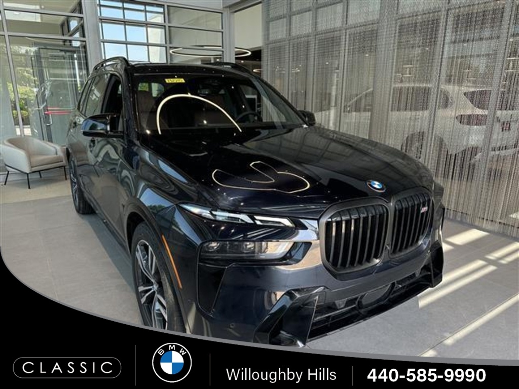 2025 BMW X7 M60i's photo