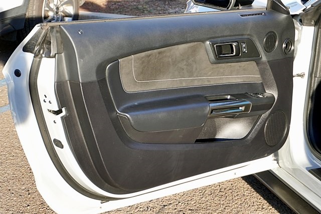 Used 2017 White Ford Shelby GT350 image 21