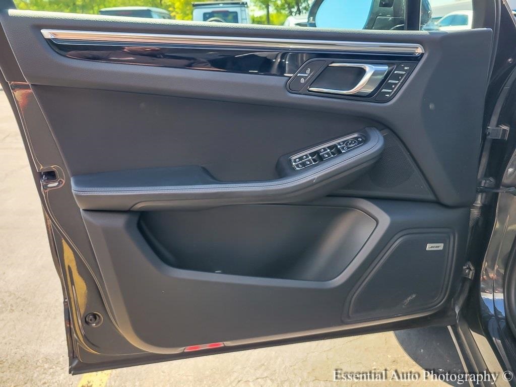 2022 PORSCHE MACAN - Image 16