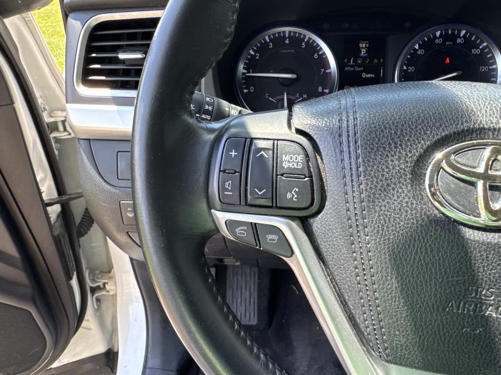 2015 Toyota Highlander XLE photo 54
