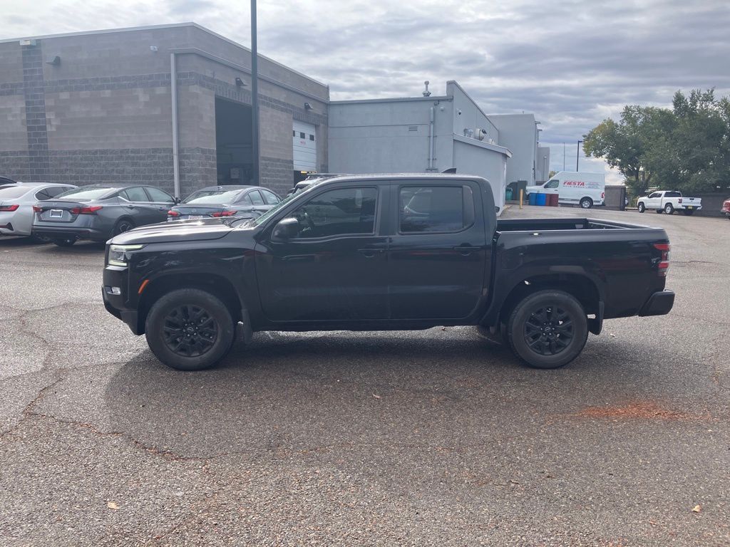 2023 Nissan Frontier SV photo 4