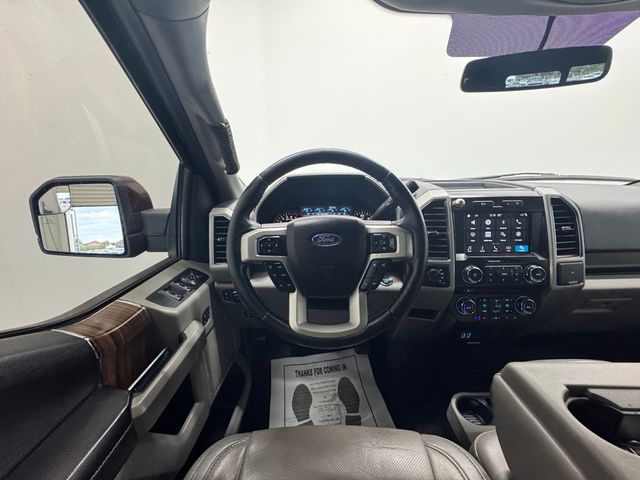 2017 Ford F-150 Lariat photo 16