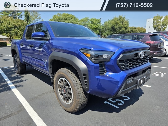 2025 Toyota Tacoma TRD Off-Road photo 3