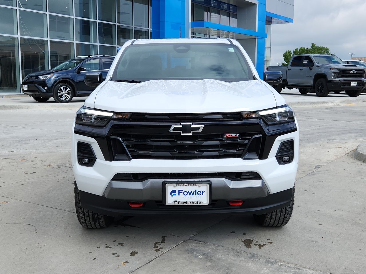 2025 Chevrolet Colorado Z71 photo 3