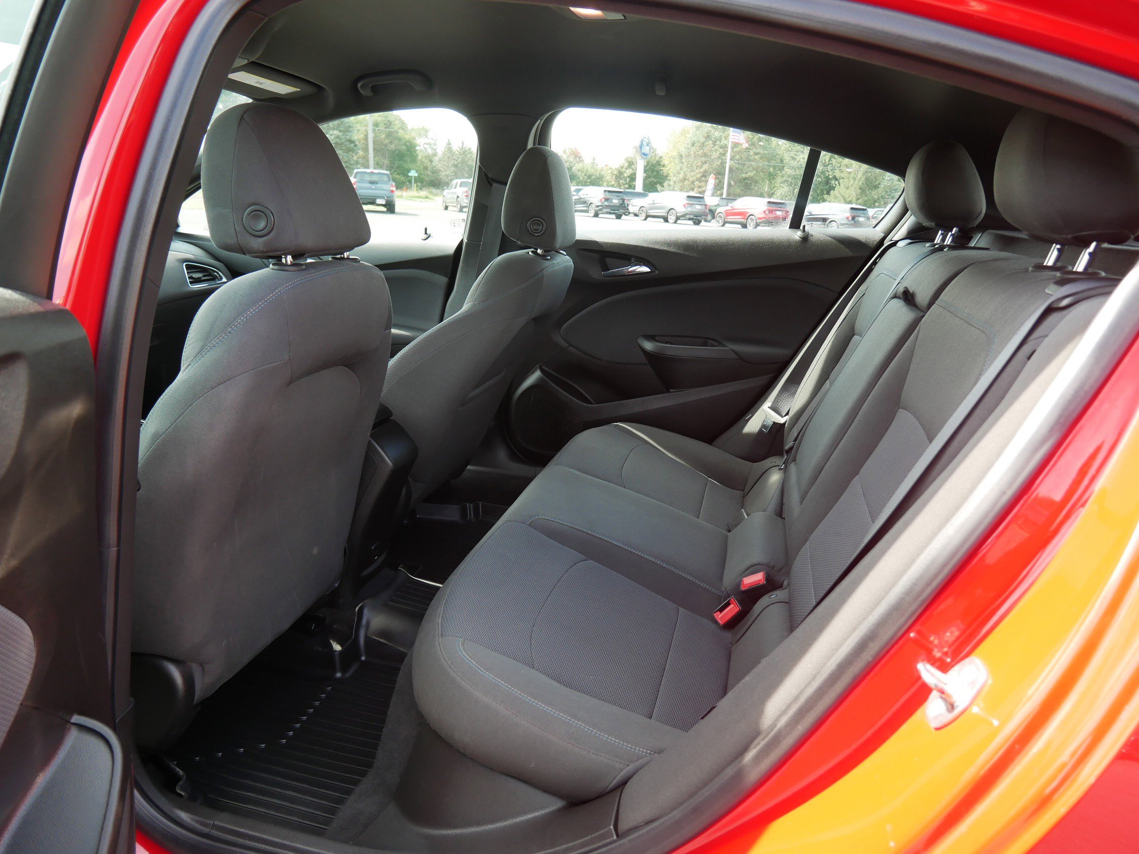 2018 Chevrolet Cruze LT photo 11