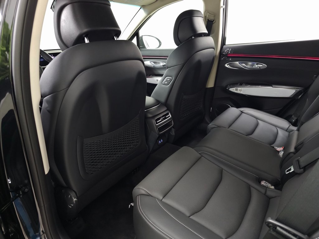 2026 Genesis GV70 2.5T Select photo 24