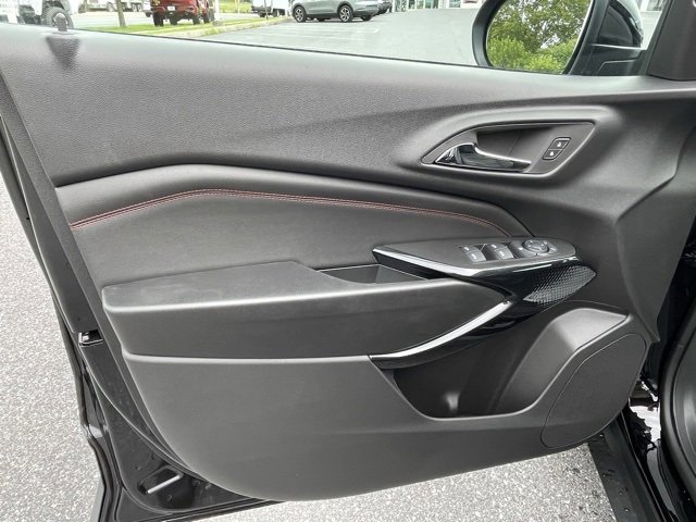 2025 Chevrolet Trax photo 17