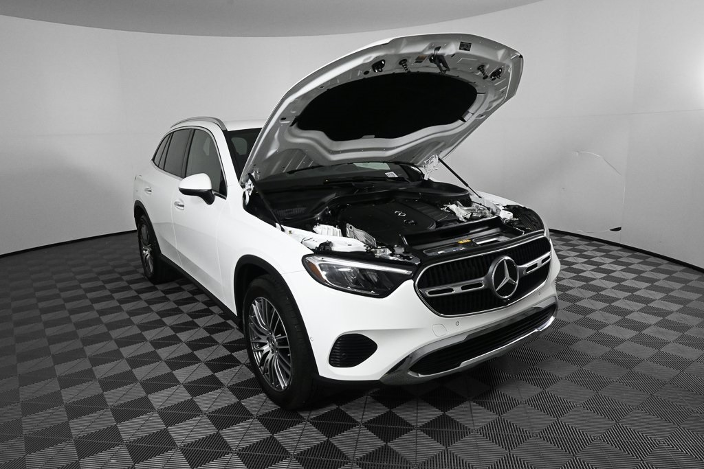 2025 Mercedes Benz GLC 300 photo 31