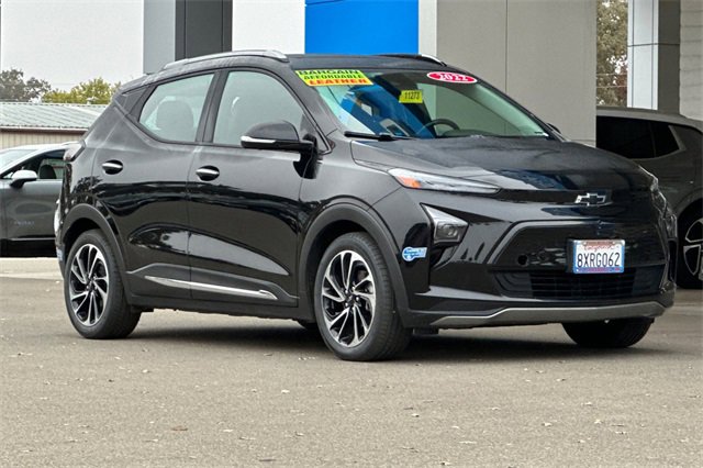 Used 2022 Chevrolet Bolt EUV Premier with VIN 1G1FZ6S0XN4111325 for sale in Paso Robles, CA